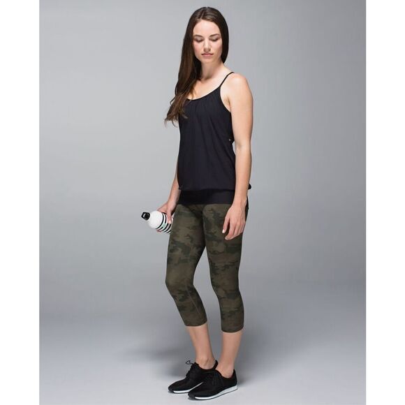 Lululemon Wunder Under Crop *Full-On Luxtreme Savasana Camo 20cm Fatigue Green S - Picture 1 of 7